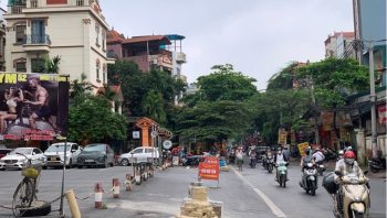 Phá dỡ trụ bê tông trước chung cư Lilama: Chưa rõ người vi phạm, khó xử lý dứt điểm.